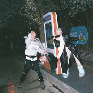 二次元美女大雷壁纸
